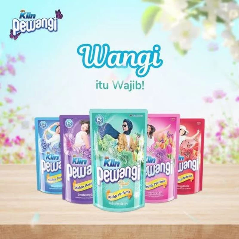 Soklin Pewangi Pakaian 780Ml Special